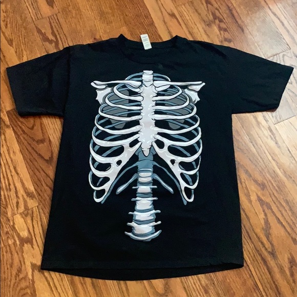 Glow-in-the-dark skeleton rib cage tshirt - Picture 2 of 3